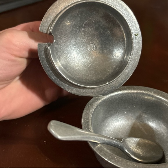 Carson Pewter sugar and creamer set. - Picture 8 of 12